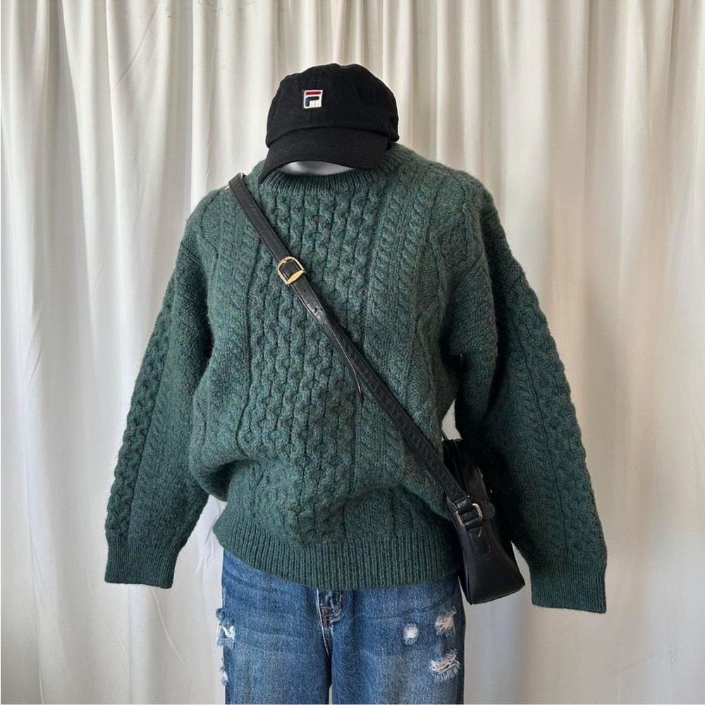 Vintage Aran Crafts 100% Wool Fisherman’s Cable Knit Sweater. - Picture 5 of 8
